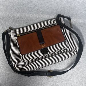 Fossil Crossbody Bag Womens Black White Stripe‎ Canvas Brown Leather Pocket Key